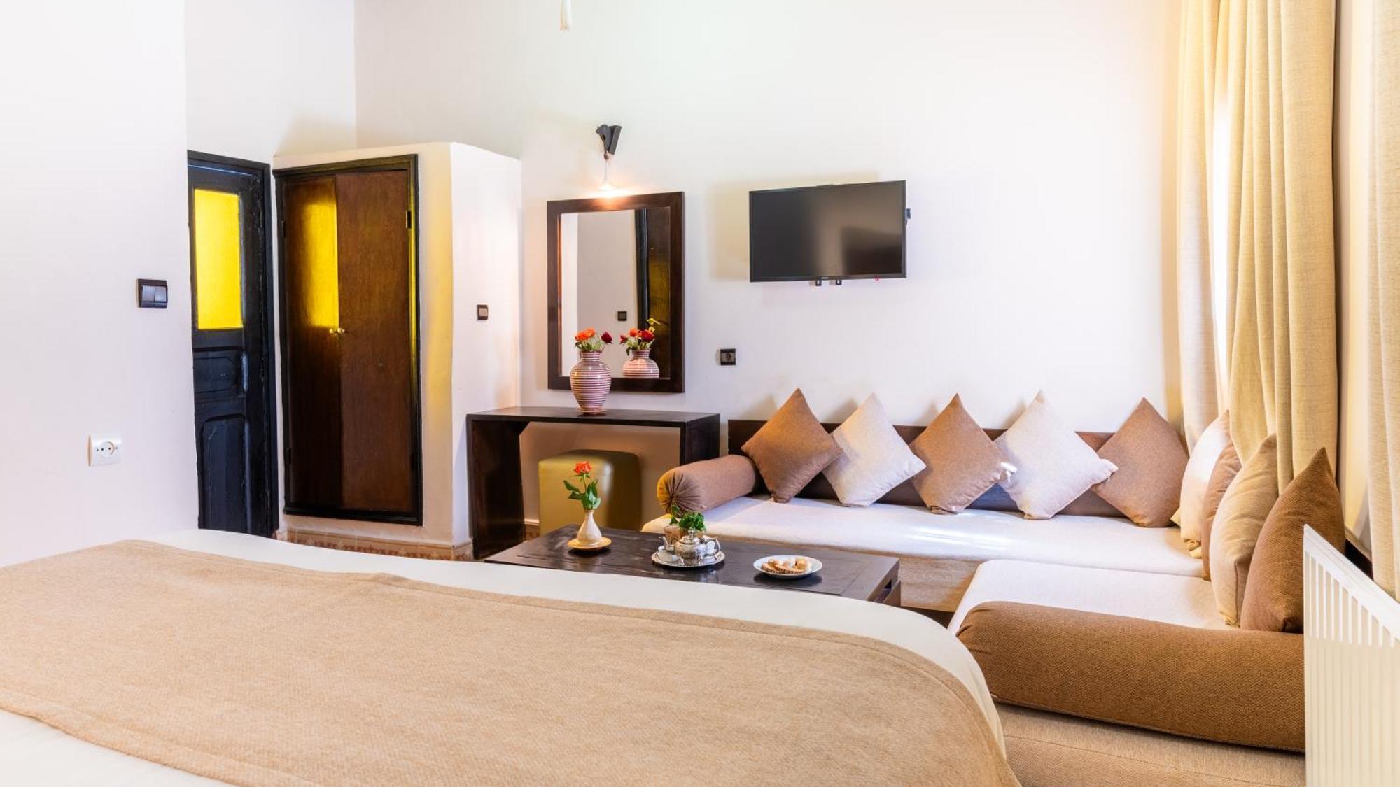 Riad Al Madina Эс-Сувейра Экстерьер фото
